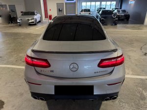 Mercedes Benz E300 Coupe (r19 Led Sr)