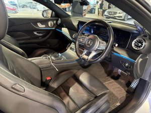 Mercedes Benz E300 Coupe (r19 Led Sr)