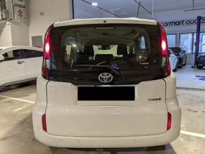 Toyota Sienta Hybrid Standard (Hybrid)