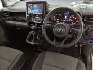 Toyota Sienta Hybrid Standard (Hybrid)