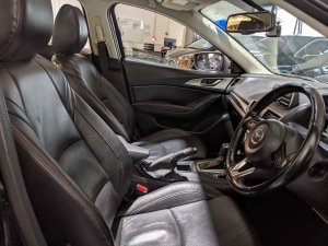 Mazda 3 Sedan 1.5 At Eu6