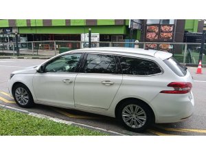 Peugeot 308 SW Allure Puretech 1.2 A/T 2wd