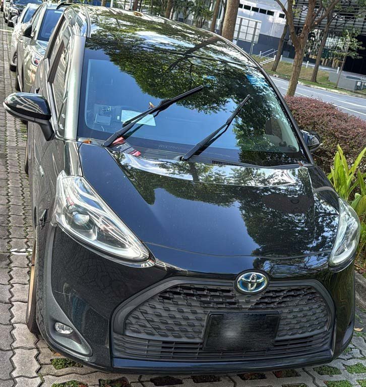 Toyota Sienta Hybrid 1.5G CVT