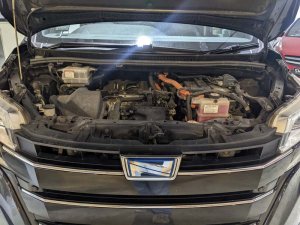 Toyota Noah 1.8x Cvt (Hybrid)