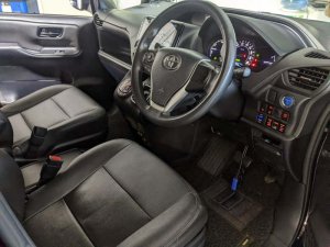 Toyota Noah Hybrid 7 Seater 1.8x Cvt (Hybrid)