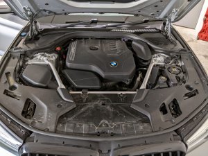 BMW 520i Adap Led Hl (Hybrid)