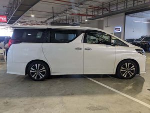 Toyota Alphard 7 Seater 2.5 Sc Cvt