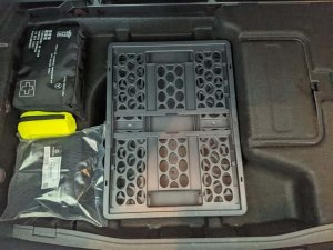 Mercedes Benz C180 Avg (R17 Led)