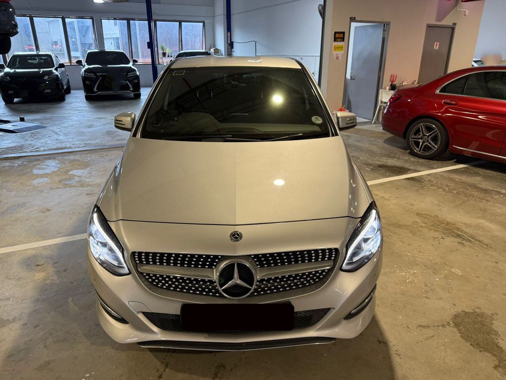 Mercedes Benz B180 Style (R16 Led)