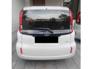Toyota Sienta Hybrid Standard (Hybrid)