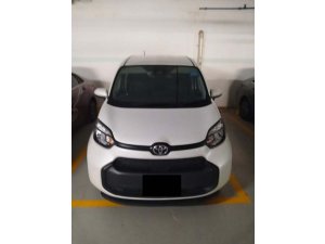 Toyota Sienta Hybrid Standard (Hybrid)