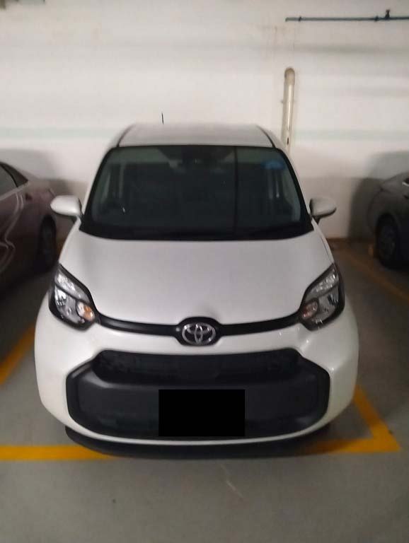 Toyota Sienta Hybrid Standard (Hybrid)
