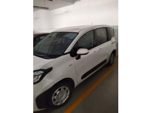 Toyota Sienta Hybrid Standard (Hybrid)