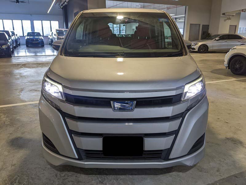 Toyota Noah 1.8x Cvt (Hybrid)
