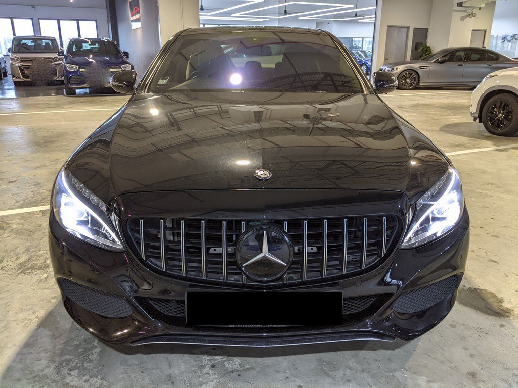 Mercedes Benz C180 Avantgarde (r17 Led)