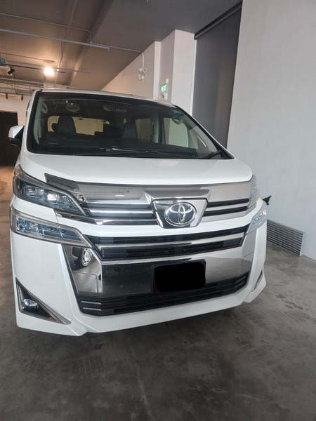 Toyota Vellfire Elegance Moonroof (auto)