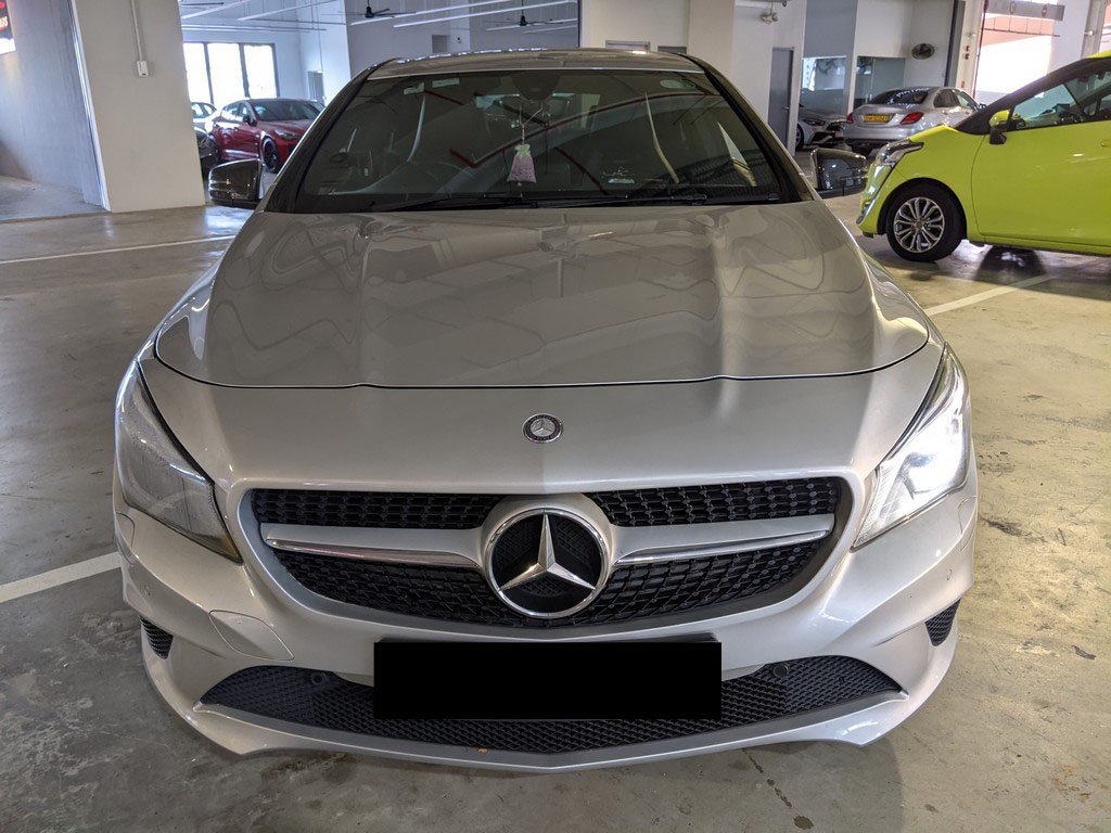 Mercedes Benz Cla180 (r18 Bi)