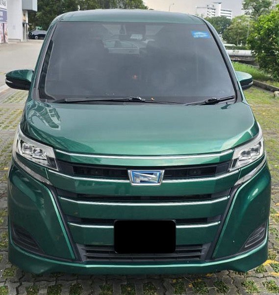 Toyota Noah 1.8x (Hybrid)