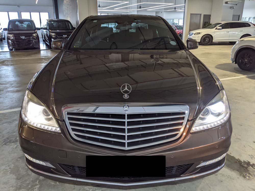 Mercedes Benz S300L (COE Till 04/2030)