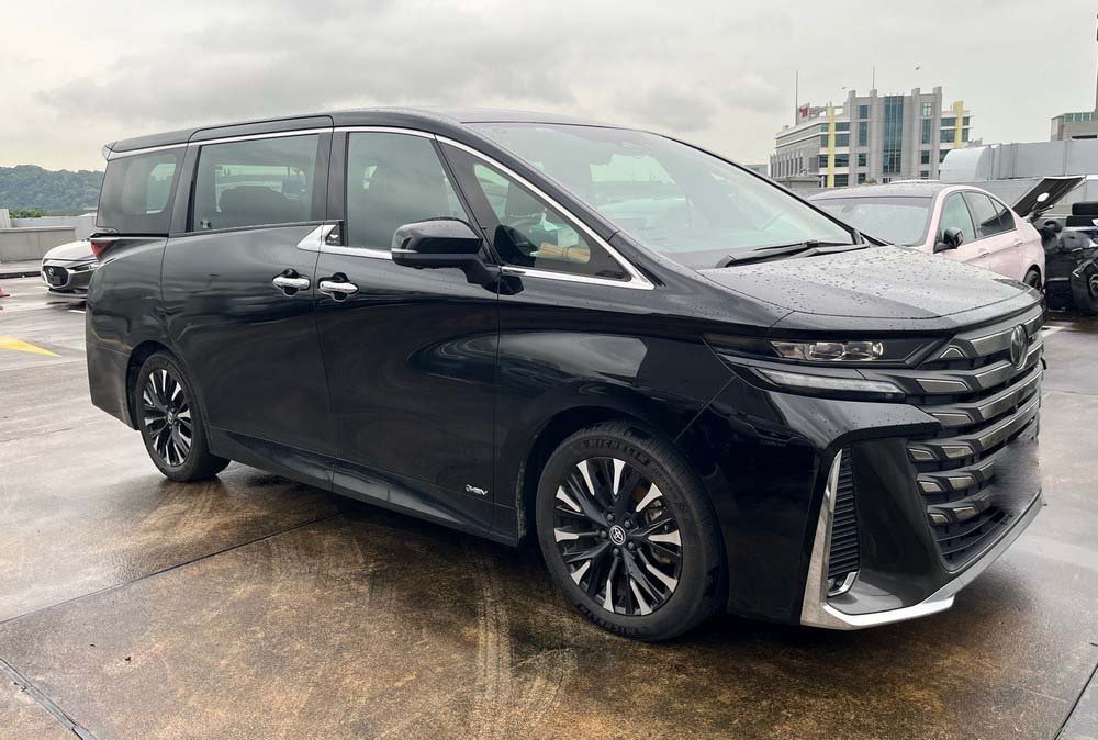 Toyota Vellfire Hybrid (Auto) (Hybrid)