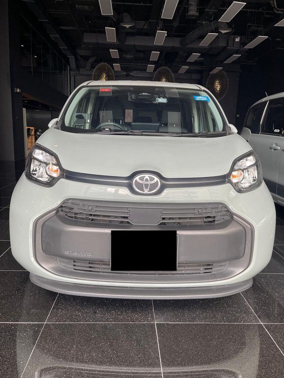 Toyota Sienta Hybrid Standard (Hybrid)
