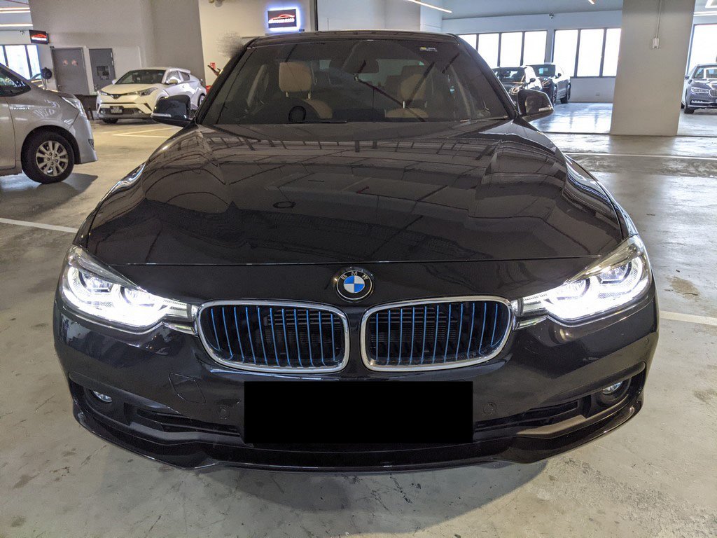 BMW 330e Led Nav Hud