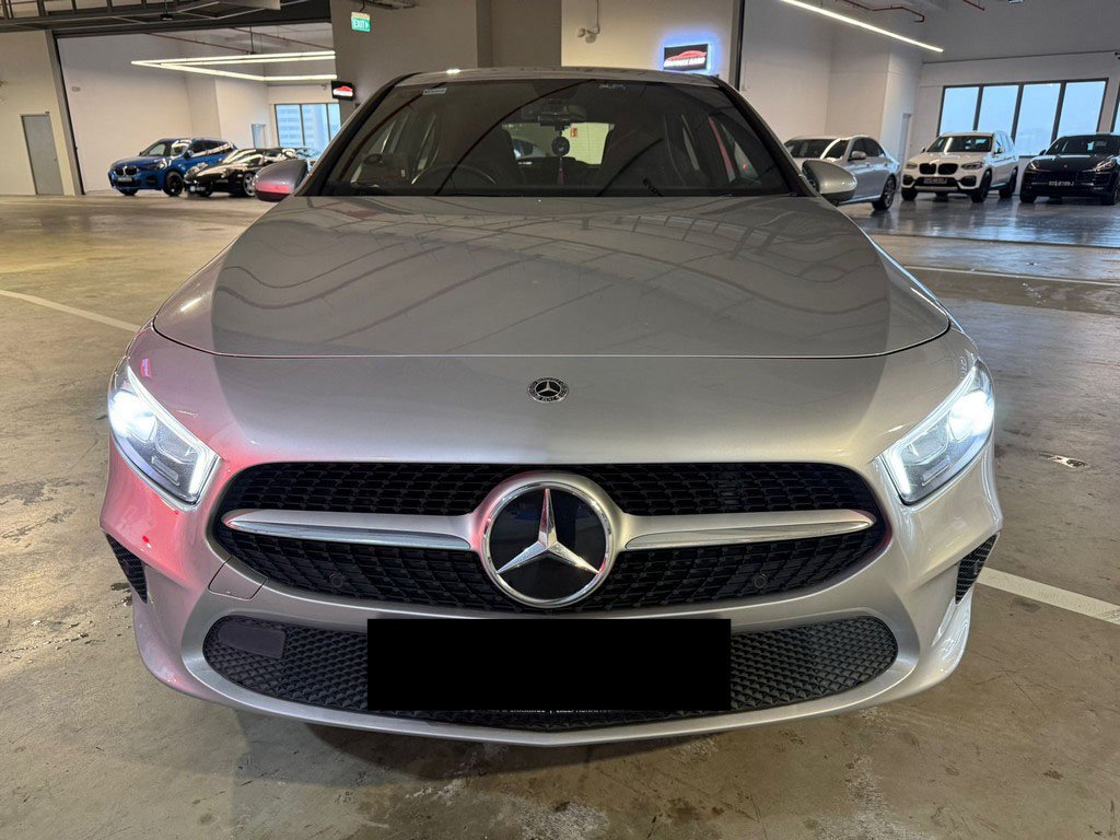 Mercedes Benz A200 Compt Saln Progressive (r18 Led)