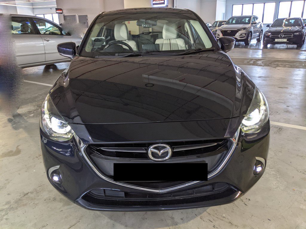 Mazda 2 Hatchback 1.5 At Deluxe 2wd
