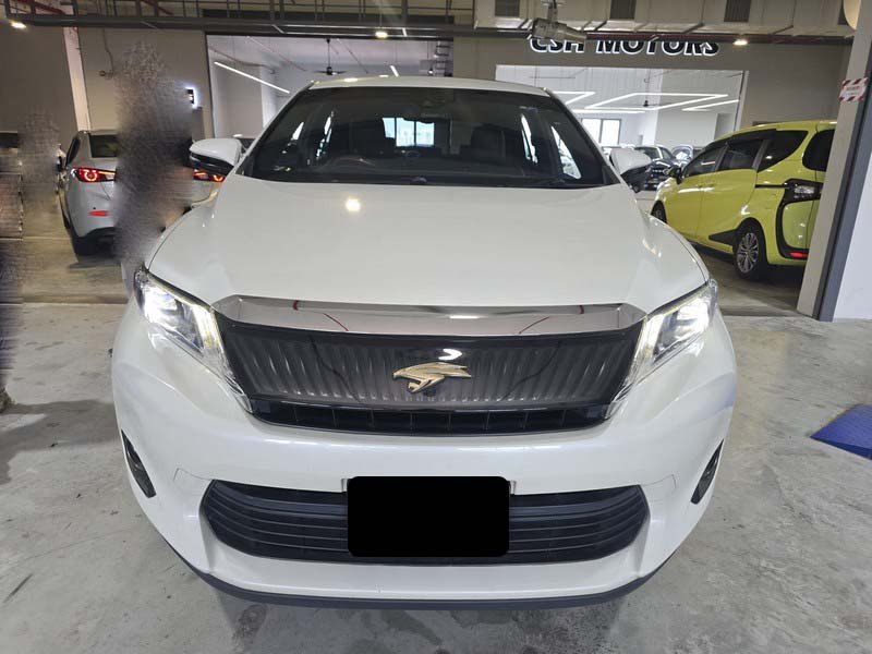 Toyota Harrier Premium 2.0 Cvt