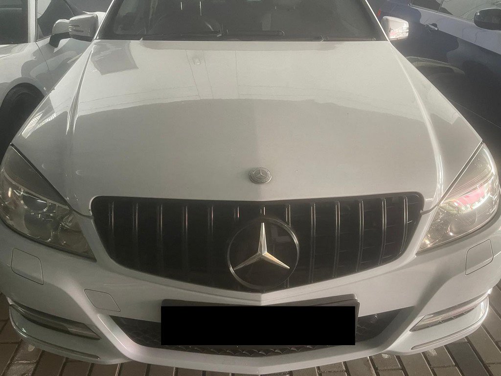 Mercedes Benz C180k (COE Till 01/2030)