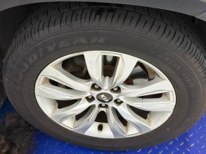 Kia Sorento 2.4 At Abs D/ab 2wd 5dr Hid Sr (COE Till 04/2030)