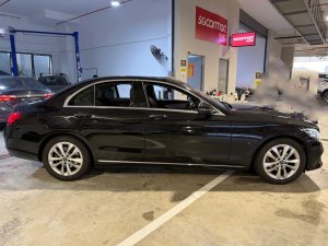 Mercedes Benz C180 Avg (r17 Led)