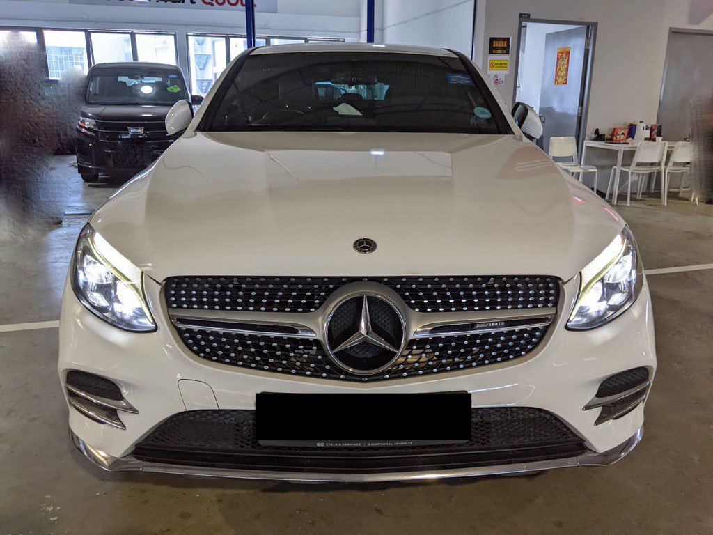 Mercedes Benz Glc250 4matic Coupe Amg Line (r19 Led)
