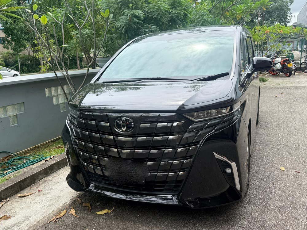 Toyota Alphard Hybrid Z (Hybrid)