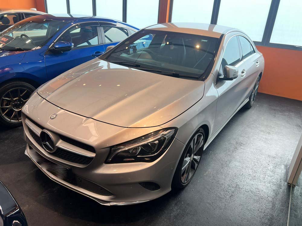 Mercedes Benz CLA180 Coupe Urban (R10 Led)
