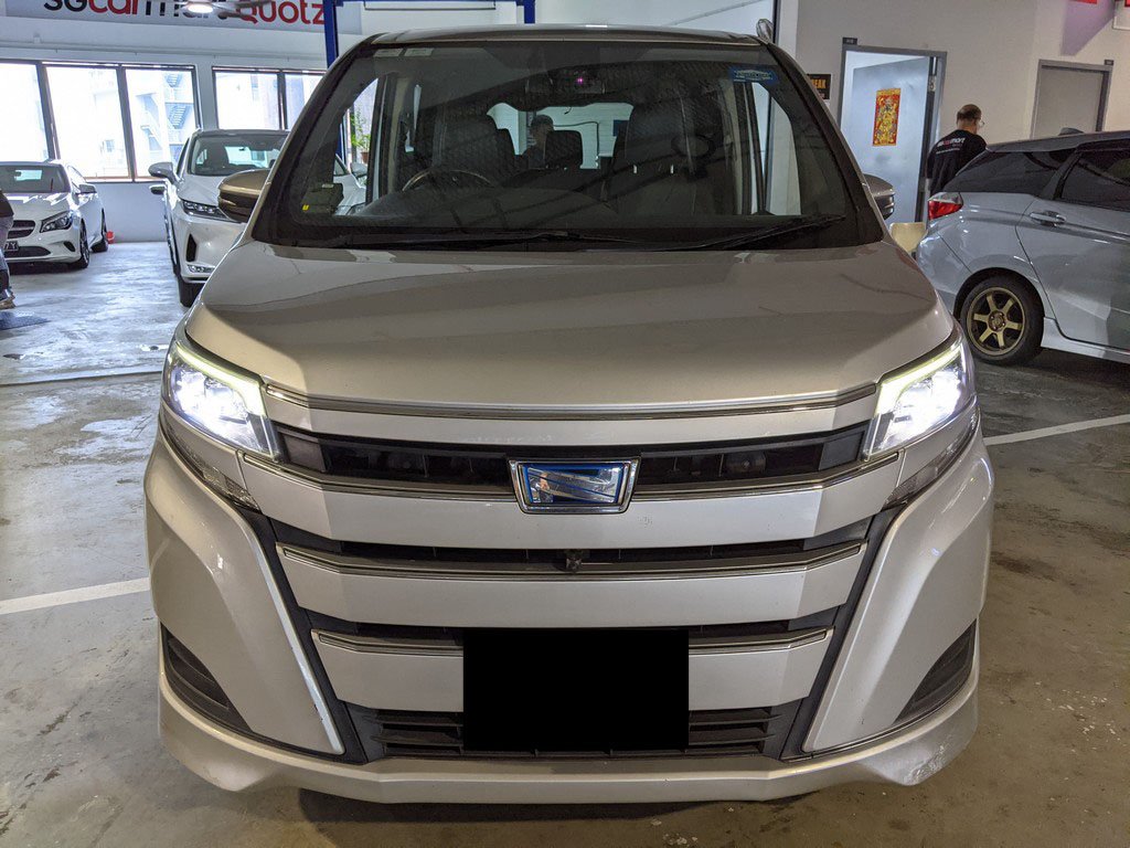 Toyota Noah 1.8x At Abs D/airbag 2wd 5dr (Hybrid)