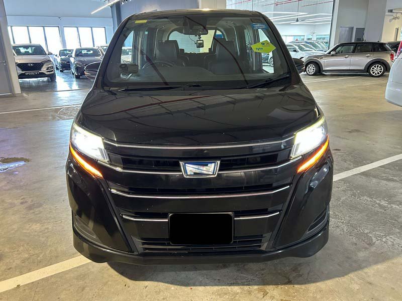Toyota Noah Hybrid 1.8x Cvt (Hybrid)