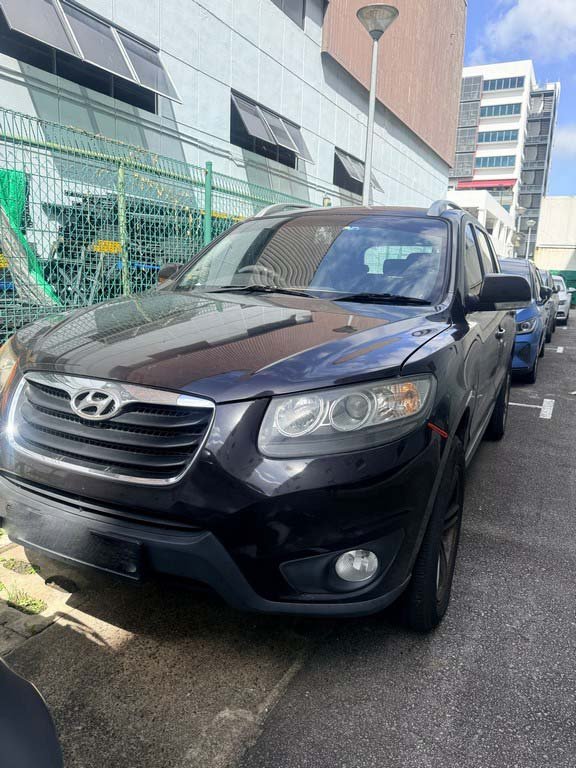 Hyundai CM Santa Fe 2.4L Abs D/Ab Sr 2wd 5dr (COE Till 03/2030)