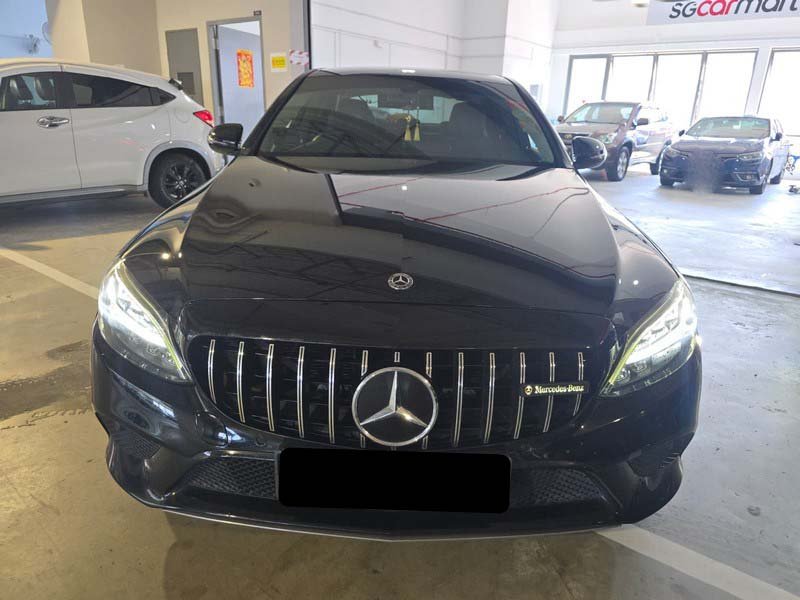 Mercedes Benz C180 Sedan Avg (r17 Led)