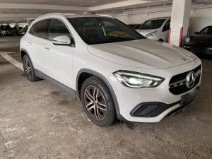 Mercedes Benz GLA180 Progressive