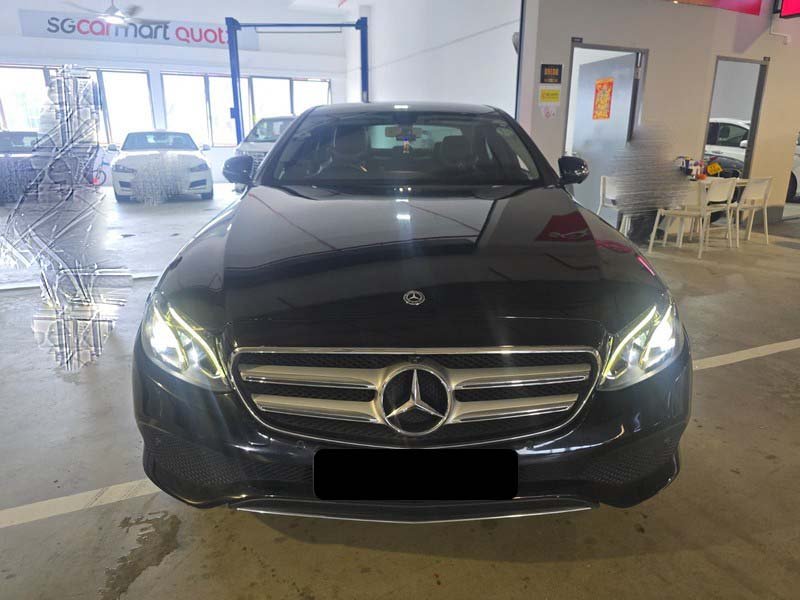 Mercedes Benz E200 Sedan Avg (r18 Led)
