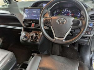 Toyota Noah Hybrid 7 Seater 1.8X Cvt (Hybrid)