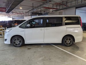 Toyota Noah 1.8x Cvt (Hybrid)