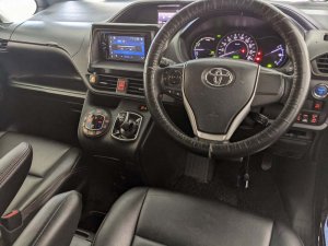 Toyota Noah Hybrid 1.8X Cvt (Hybrid)