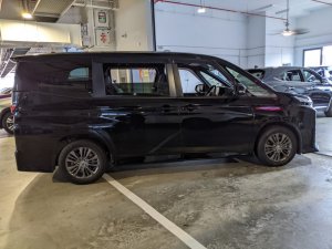 Toyota Voxy 1.8sg Cvt (Hybrid)