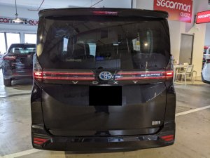 Toyota Voxy 1.8sg Cvt (Hybrid)