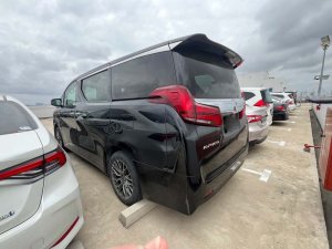 Toyota Alphard Hybrid 7 Seater 2.5X Cvt
