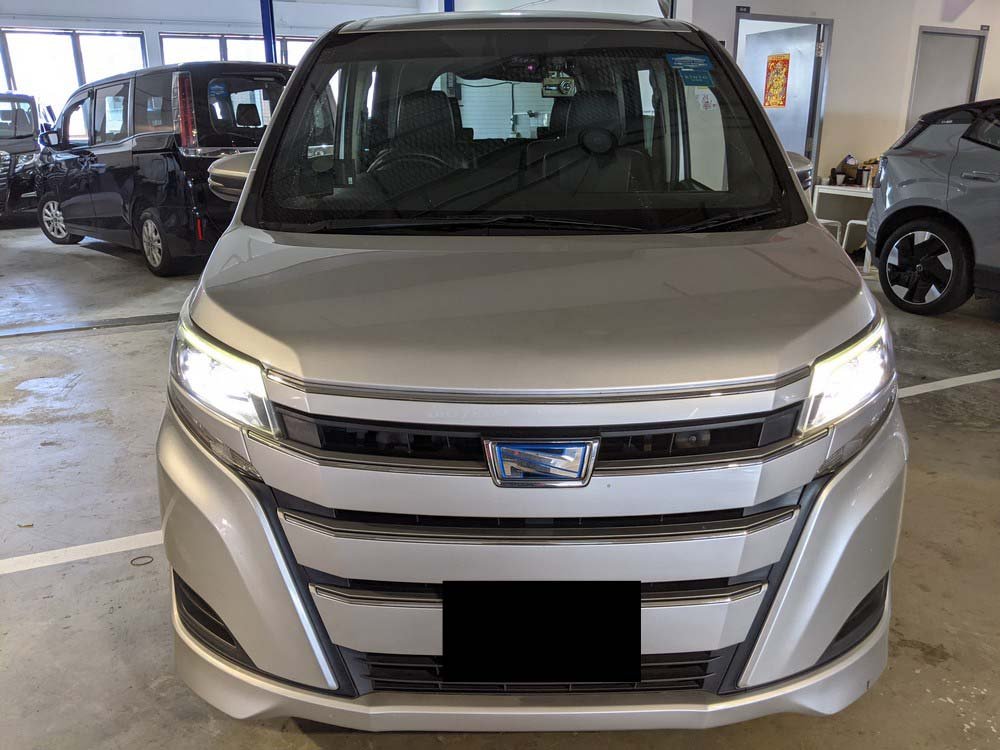 Toyota Noah Hybrid 1.8X Cvt (Hybrid)