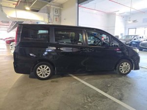 Toyota Noah Hybrid 1.8x Cvt (Hybrid)