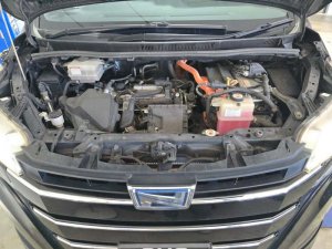 Toyota Noah Hybrid 1.8x Cvt (Hybrid)